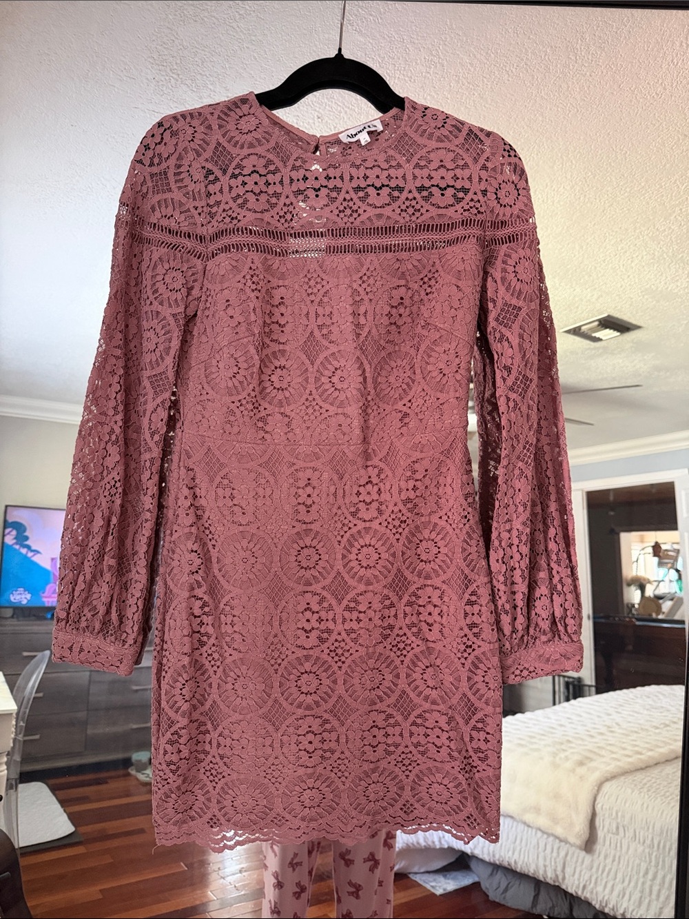 Lace Long-Sleeve Shift Dress in Dusty Rose